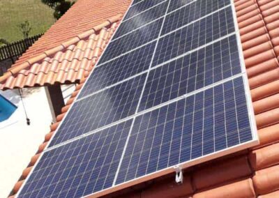 Novameta Solar - Residência em Aldeia - Instalação Sistema de Energia Solar