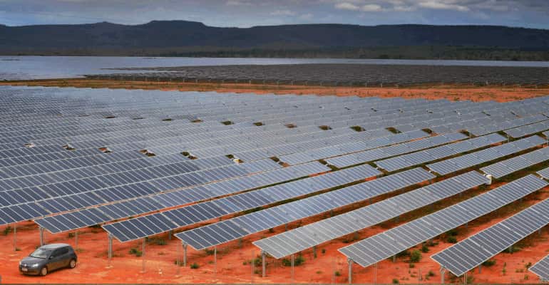 Brasil ultrapassa marca histórica de energia solar e entra no top 15 de países
